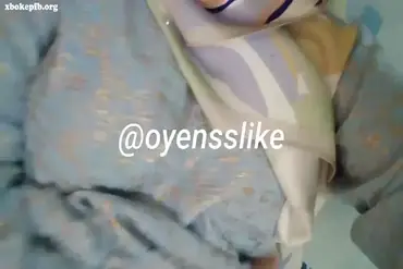 Ukhti Hijab Cantik Pasrah Goyang Kasur Kondangan